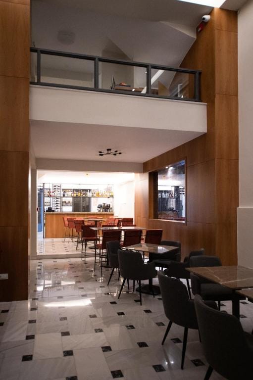 Patras Casale — 4