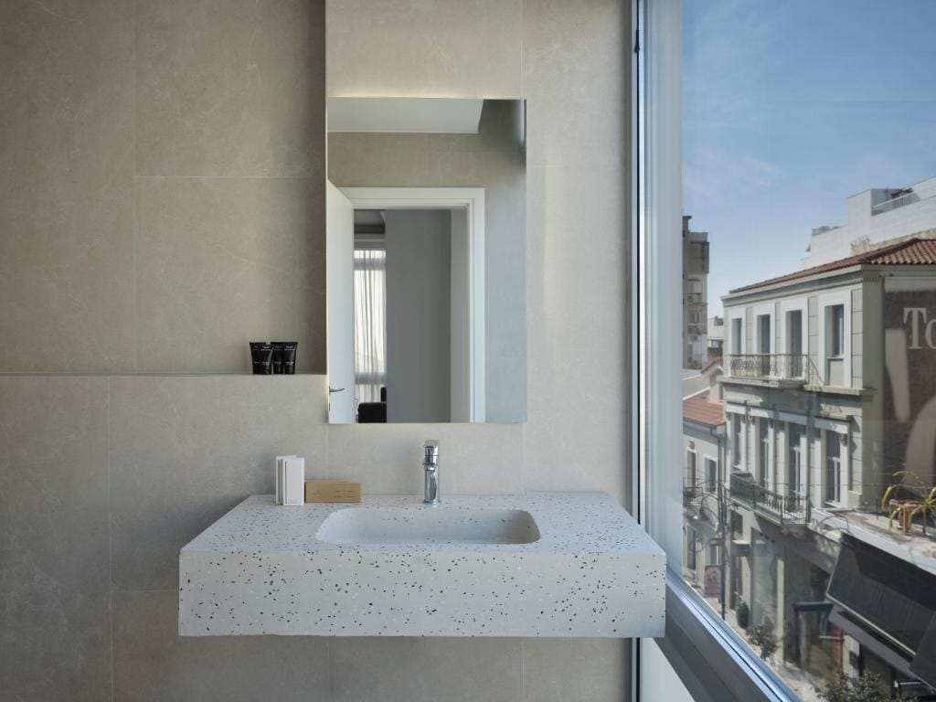 RESIDENCE PATRAS — 3