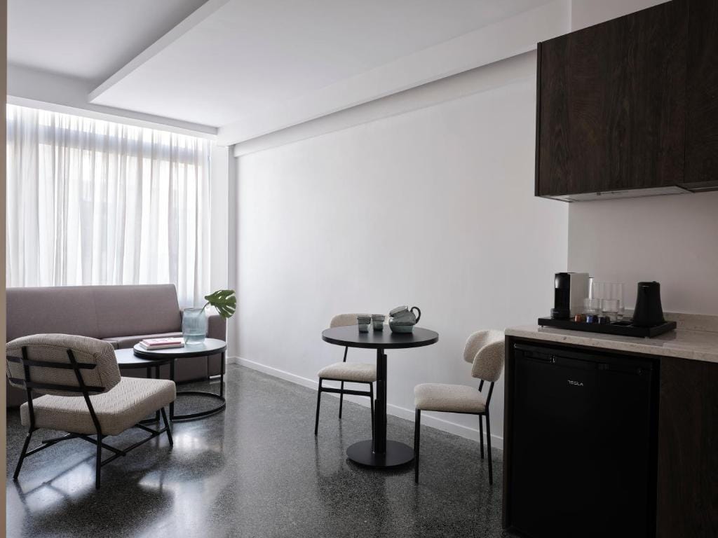 RESIDENCE PATRAS — 4