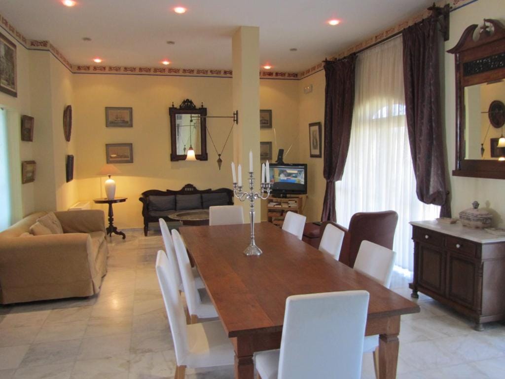 Levant Hotel — 5