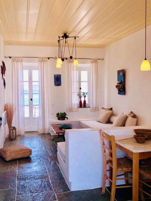 Niriedes Hotel — 4