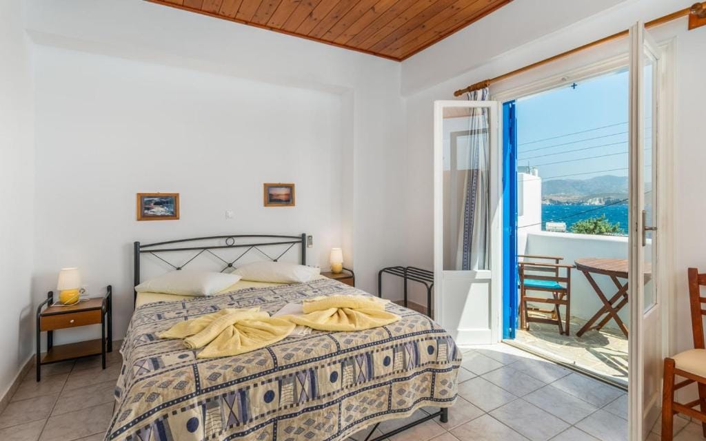 Apollon Rooms 2 — 5