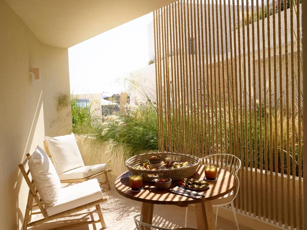 White Pebble Suites — 5