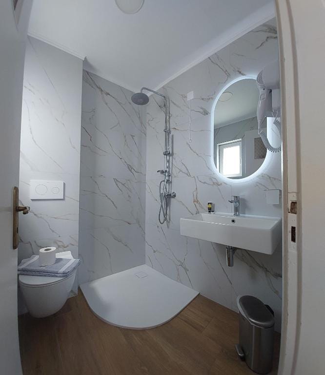 Hotel Avra — 3