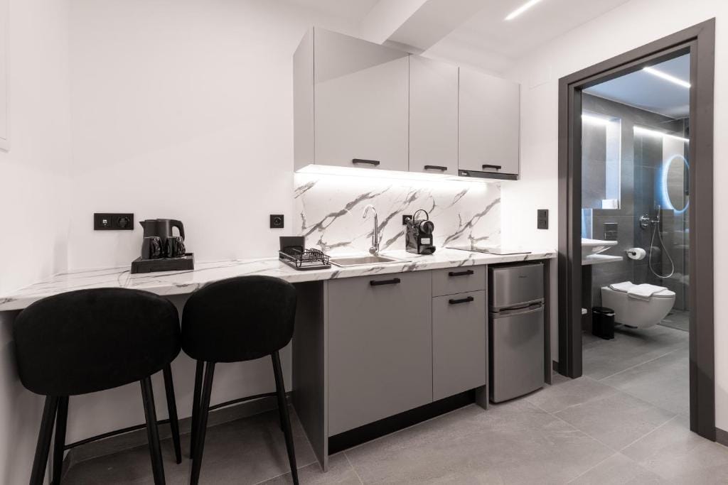 La Boheme modern living — 3