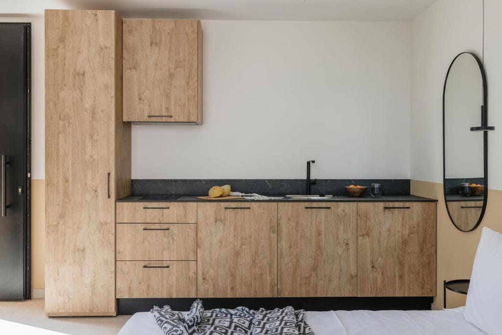 Marea Luxury Suites — 3