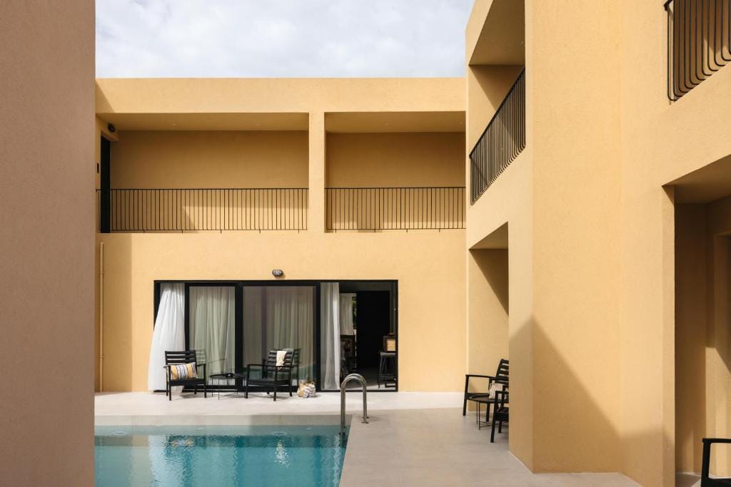 Marea Luxury Suites — 4