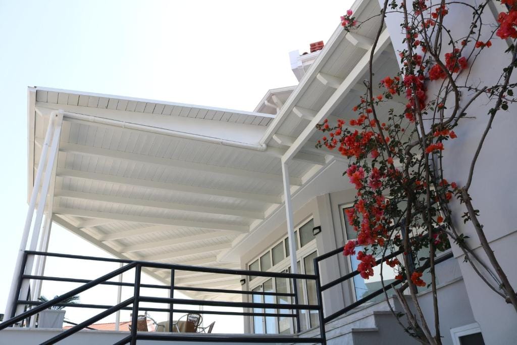 Mitika Hotel Apartments — 3