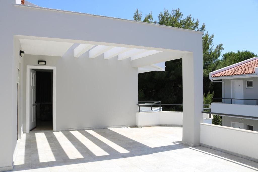 Mitika Hotel Apartments — 5
