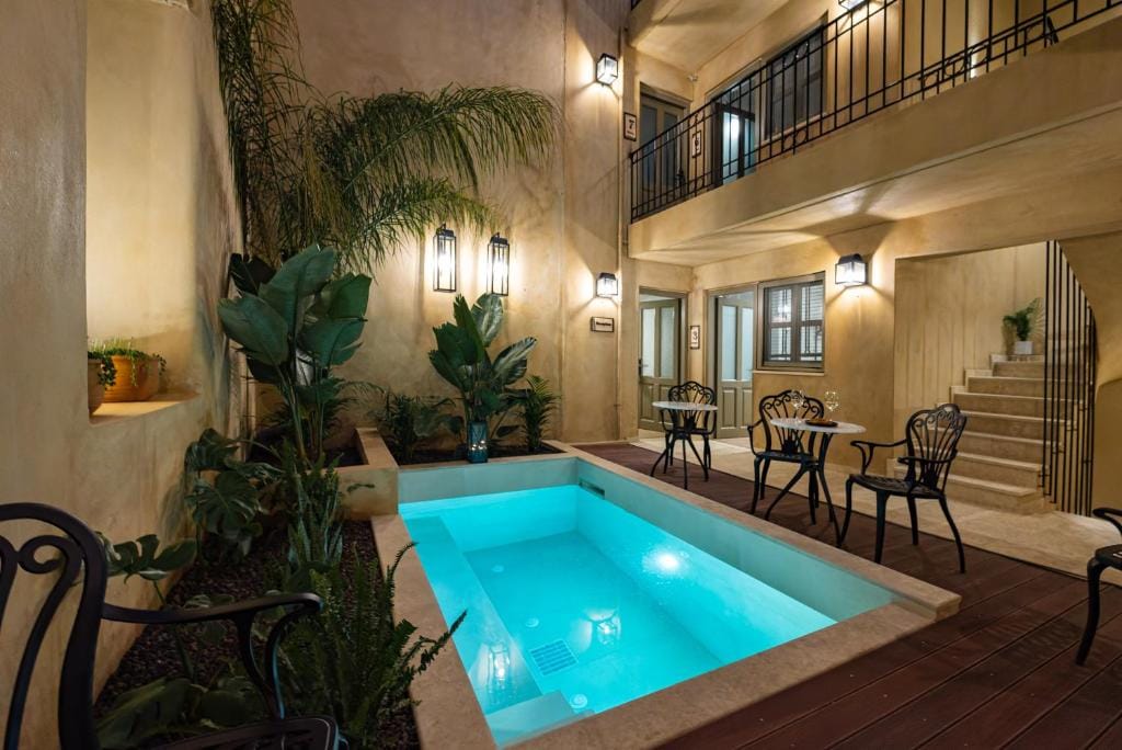 Casa di Gaga Luxury Suites — 4