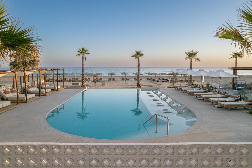 Iperion Beach Hotel — 1