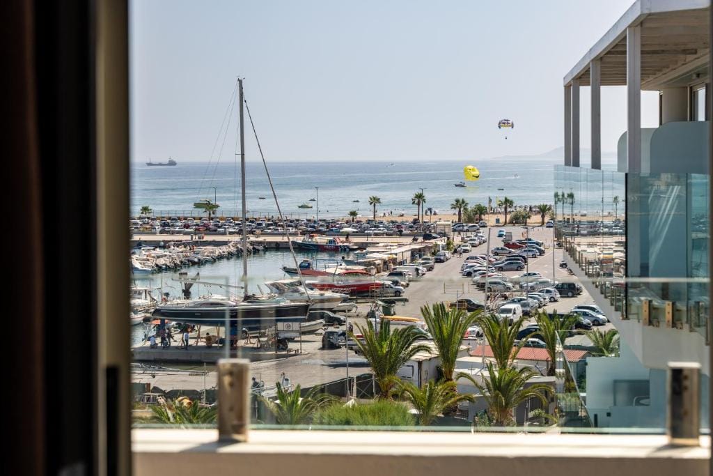 Kyma Suites Beach Hotel — 2