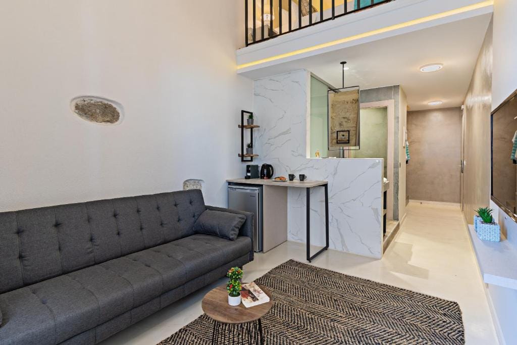 Mitos-Suites — 2