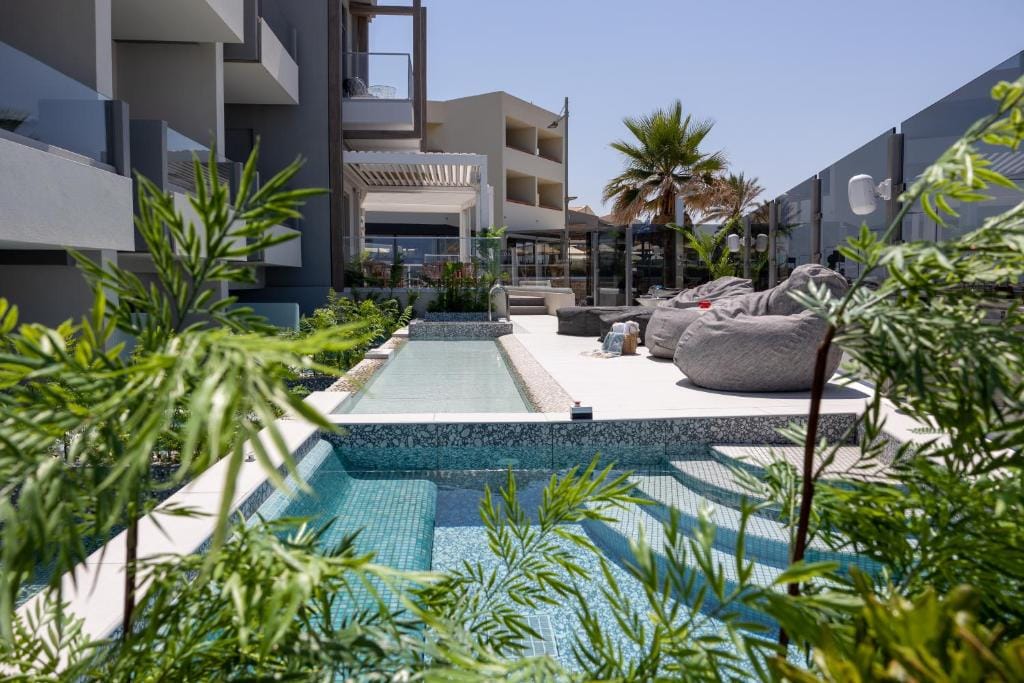 Pearl SeaBreeze Suites — 3