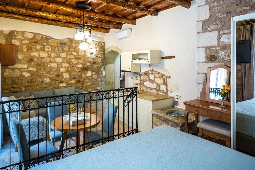 Phaedra Suites — 3