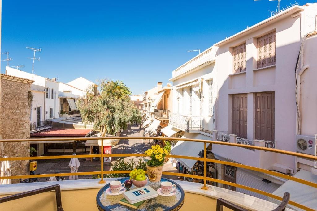 Polyxenia Suites — 3