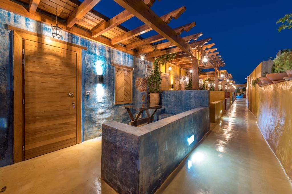 10GR Boutique Hotel & Wine Bar — 2