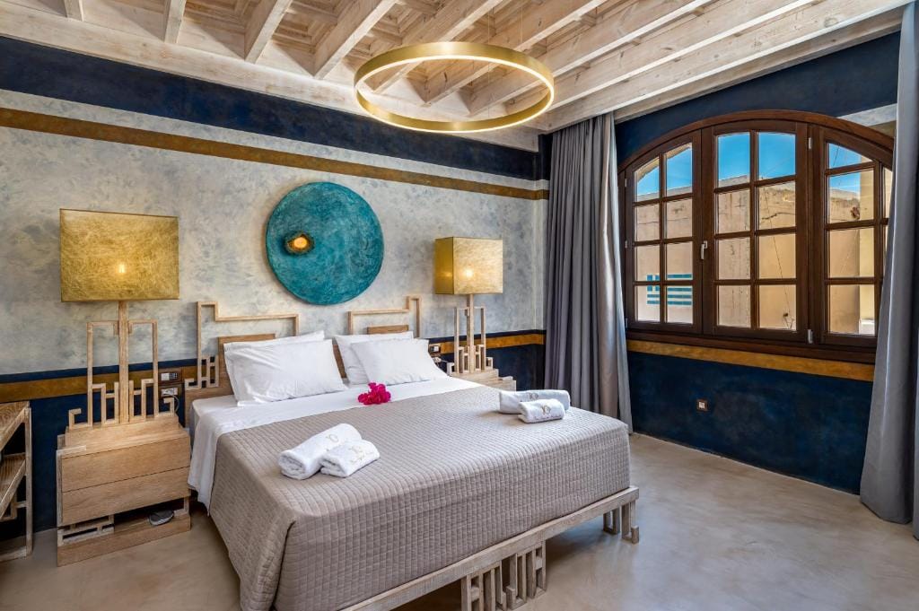 10GR Boutique Hotel & Wine Bar — 5