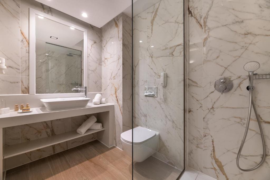 Acandia Hotel — 3