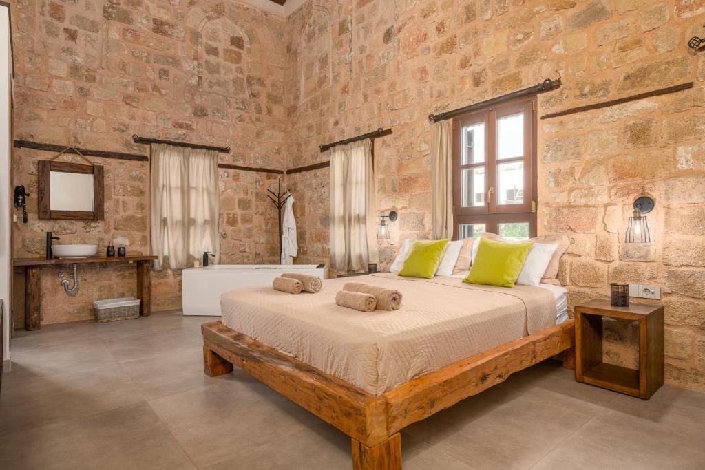 Ancient Knights Luxury Suites — 2