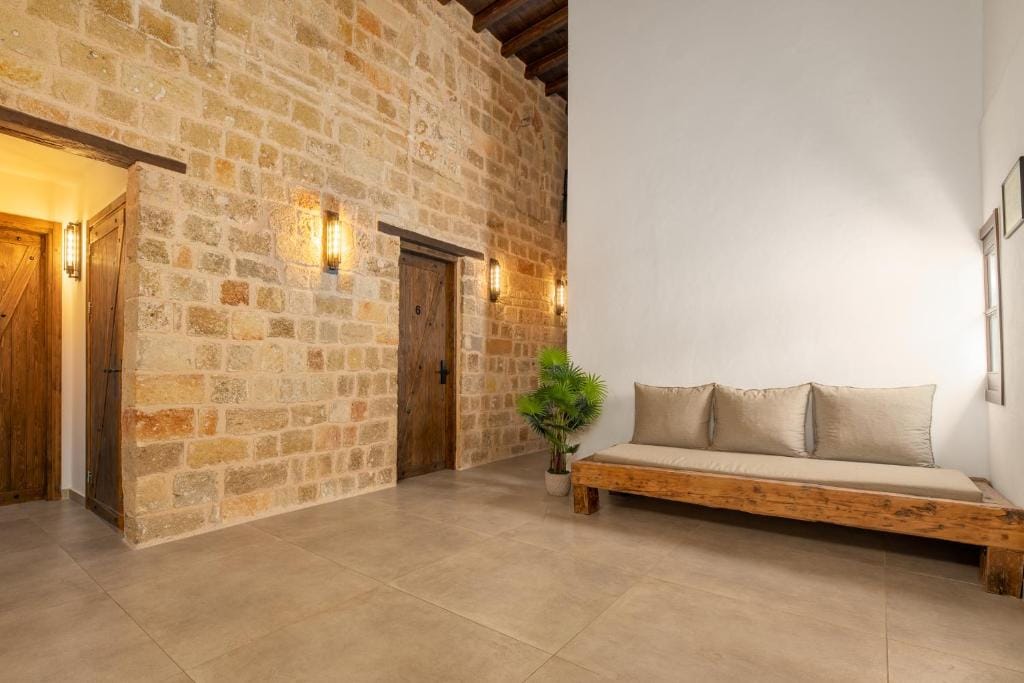 Ancient Knights Luxury Suites — 3