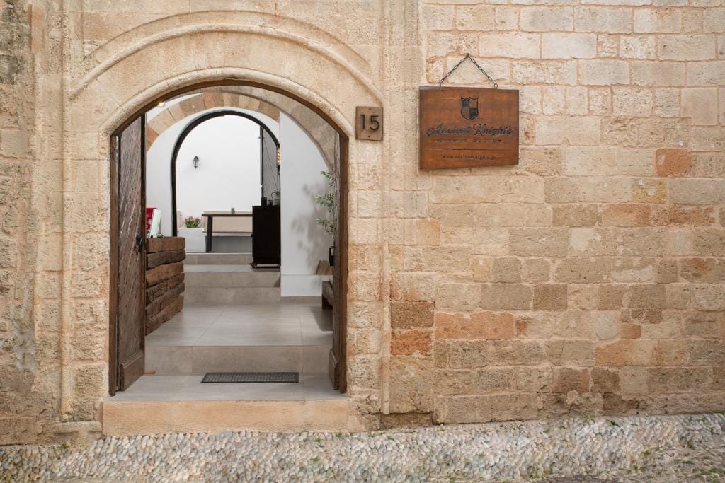 Ancient Knights Luxury Suites — 4
