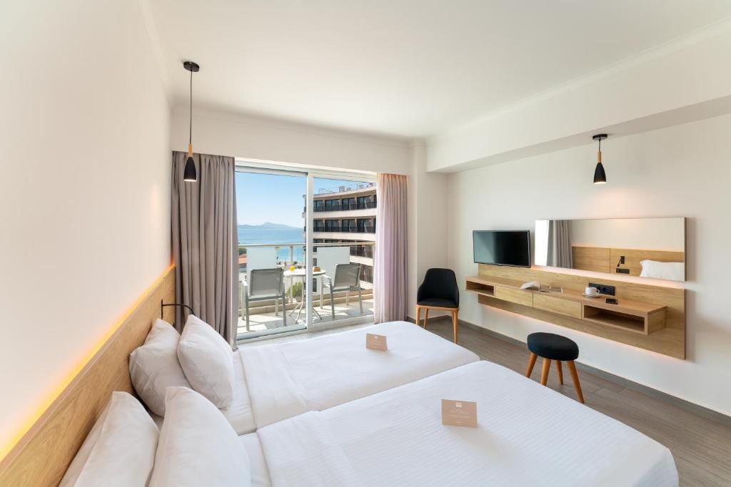 Aquarium View Hotel Adults Only 21 plus — 2