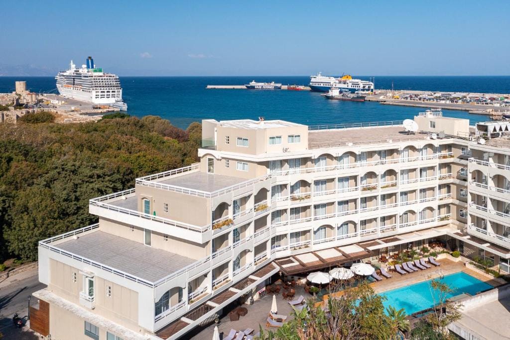 Athineon Hotel — 4