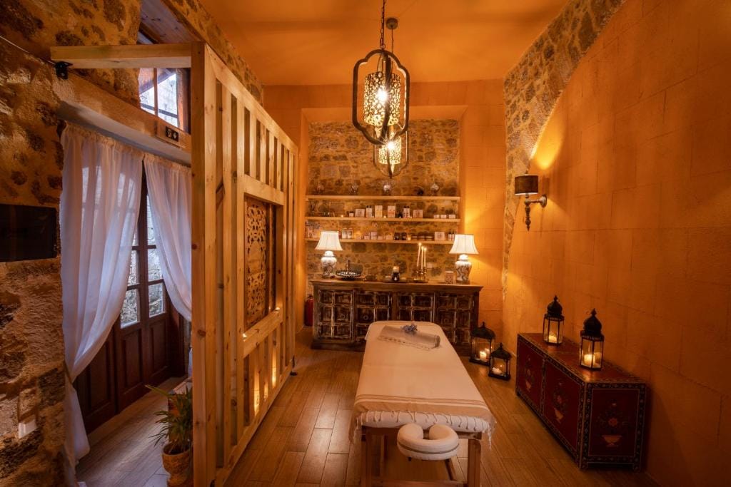 DECAN Concept Boutique Estate — 3