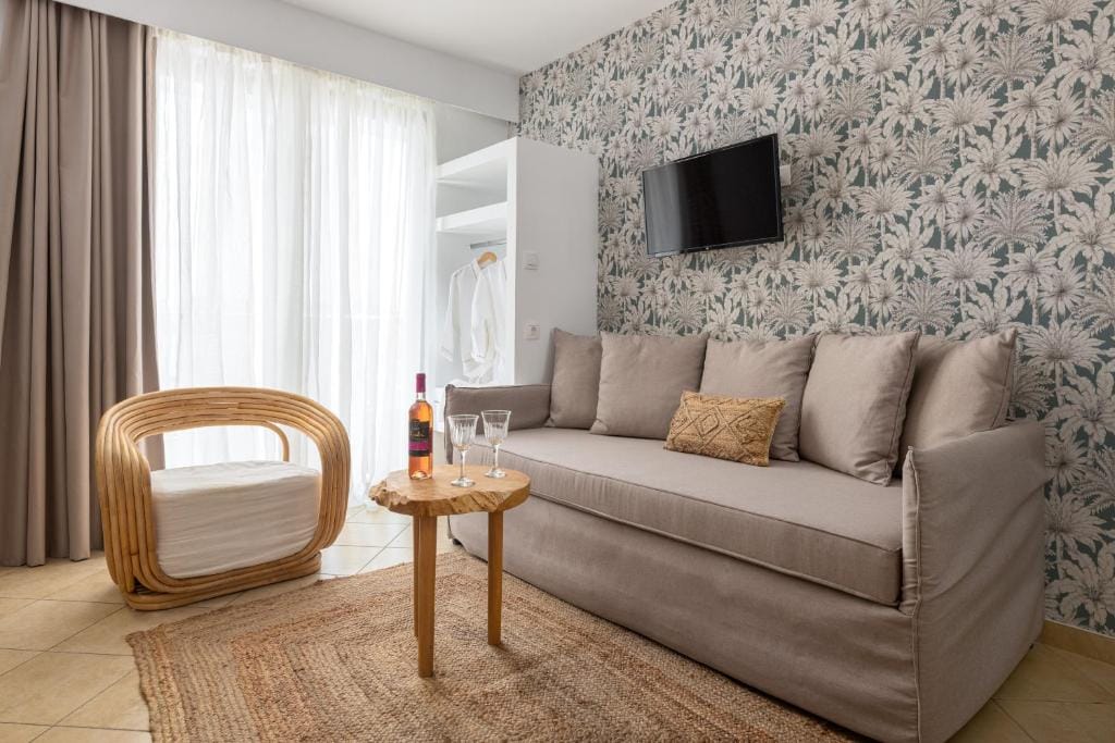 Diana Art Boutique Hotel — 3