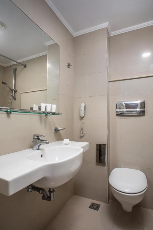 Hotel Riviera — 3