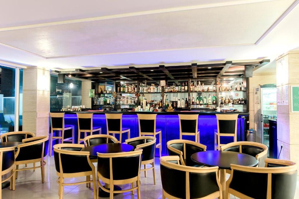 Hotel Riviera — 5
