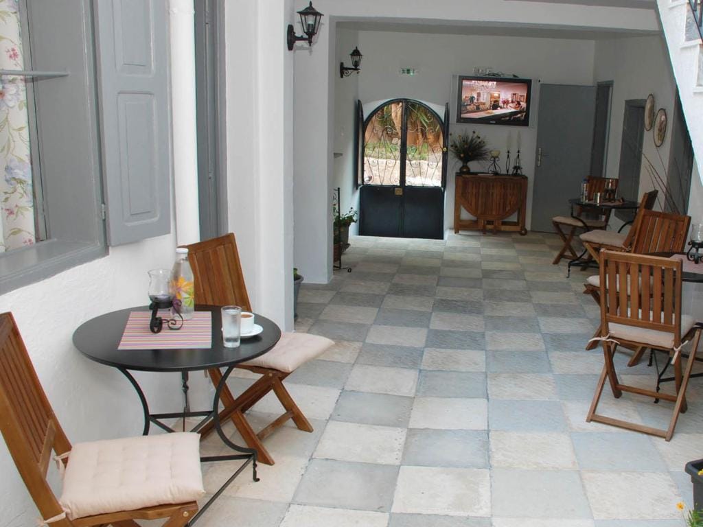 Medieval Inn — 4