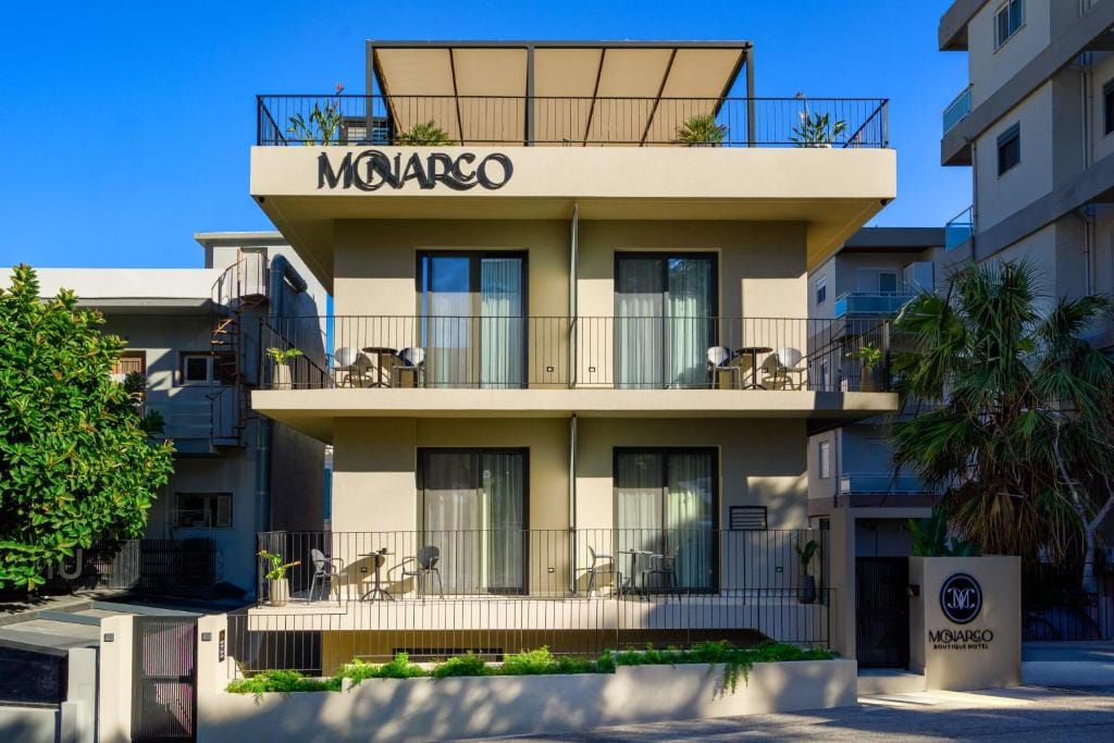 Monarco Executive Rooms — 1