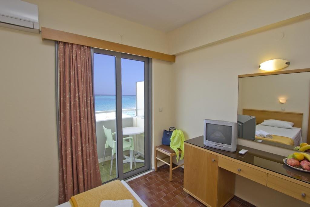 Nafsika Hotel — 2