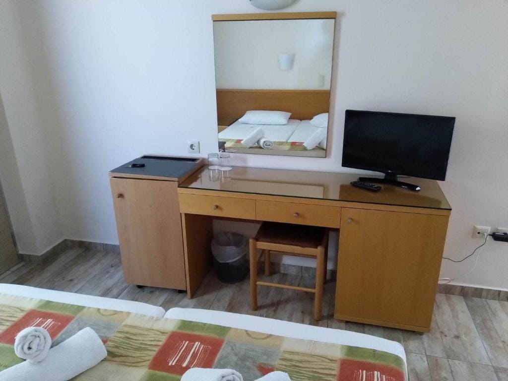 Nafsika Hotel — 5