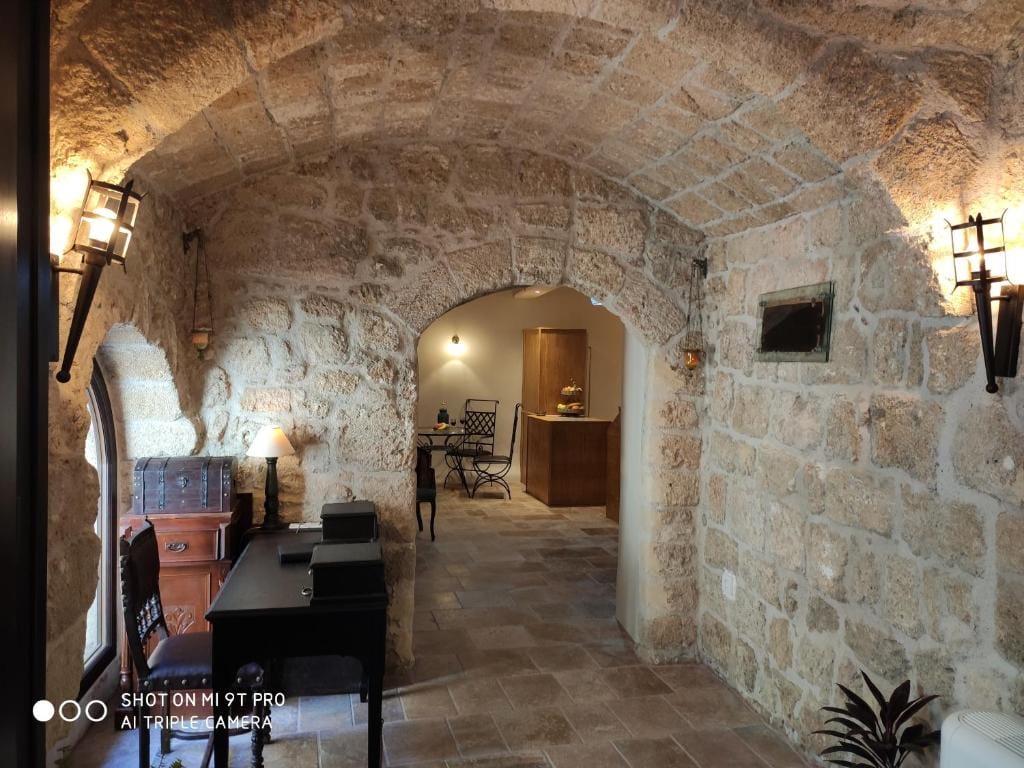 Porolithos Boutique Hotel — 5
