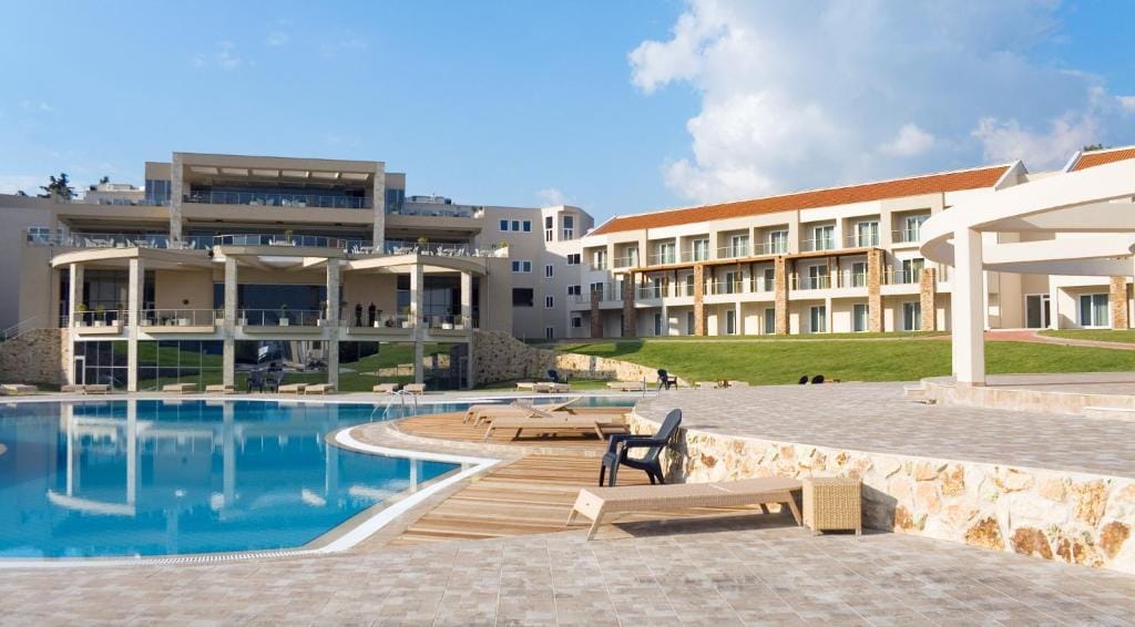 Elpida Resort & Spa — 4