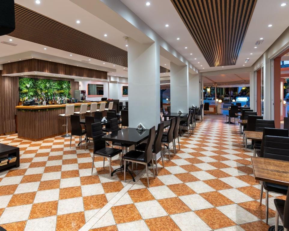 Angelina Hotel & Apartments — 5