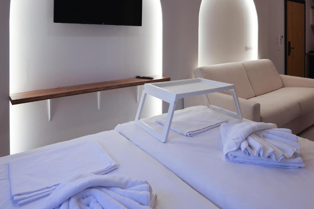 Uphill Unique Boutique Suites — 2