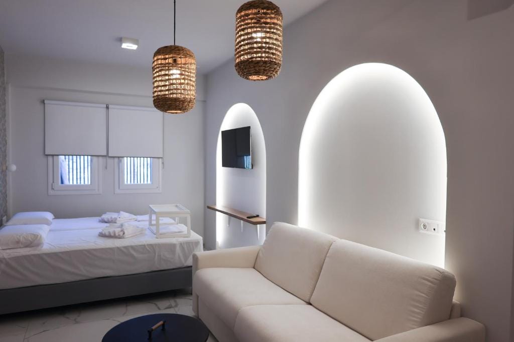 Uphill Unique Boutique Suites — 5