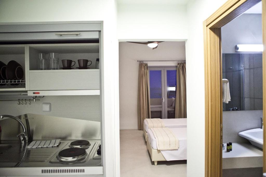 Xanthippi Hotel — 3