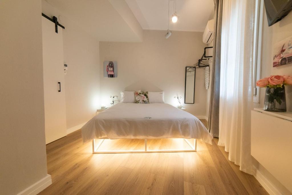 MeYia studios — 5
