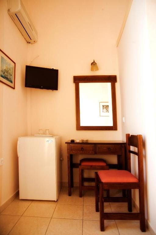 Avra Hotel — 5