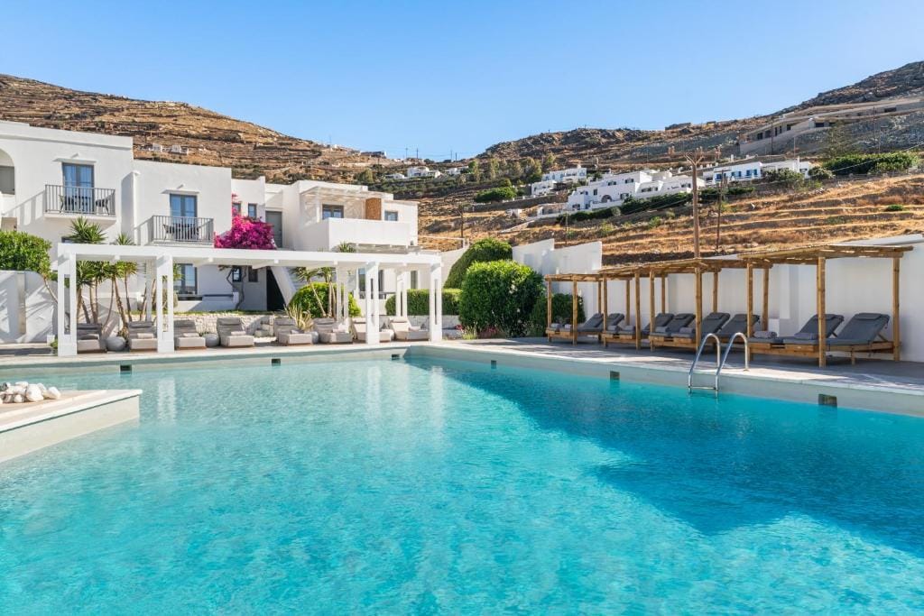 Mr and Mrs White Tinos — 5