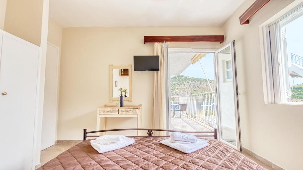 Akrotopi Apartments & Studios — 4