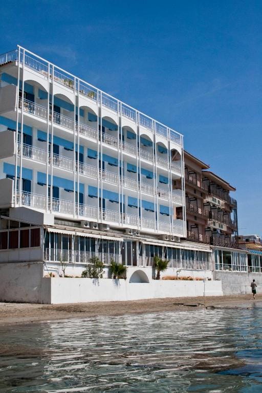 Hotel Tolo — 1