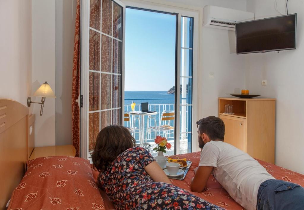 Hotel Tolo — 4