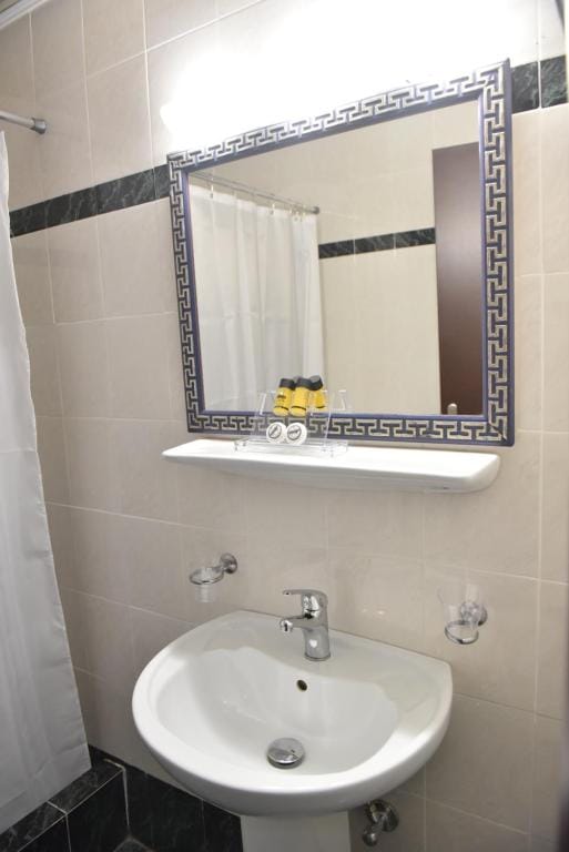 ZAKROS HOTEL — 3