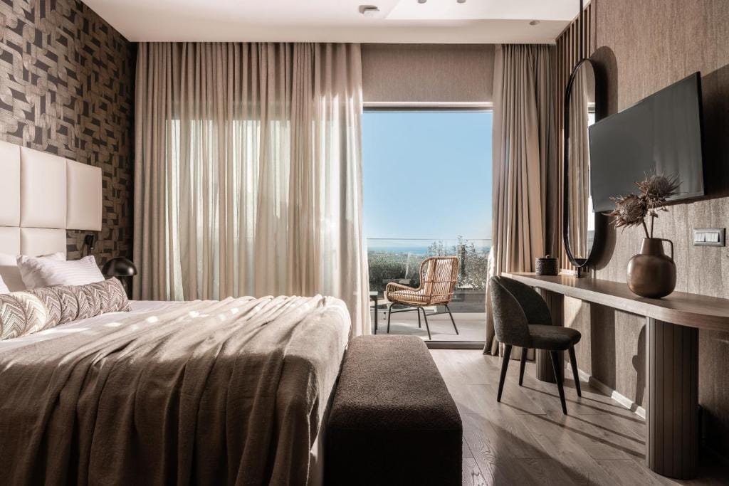 Elegance Luxury Executive Suites - Adults Only — 4